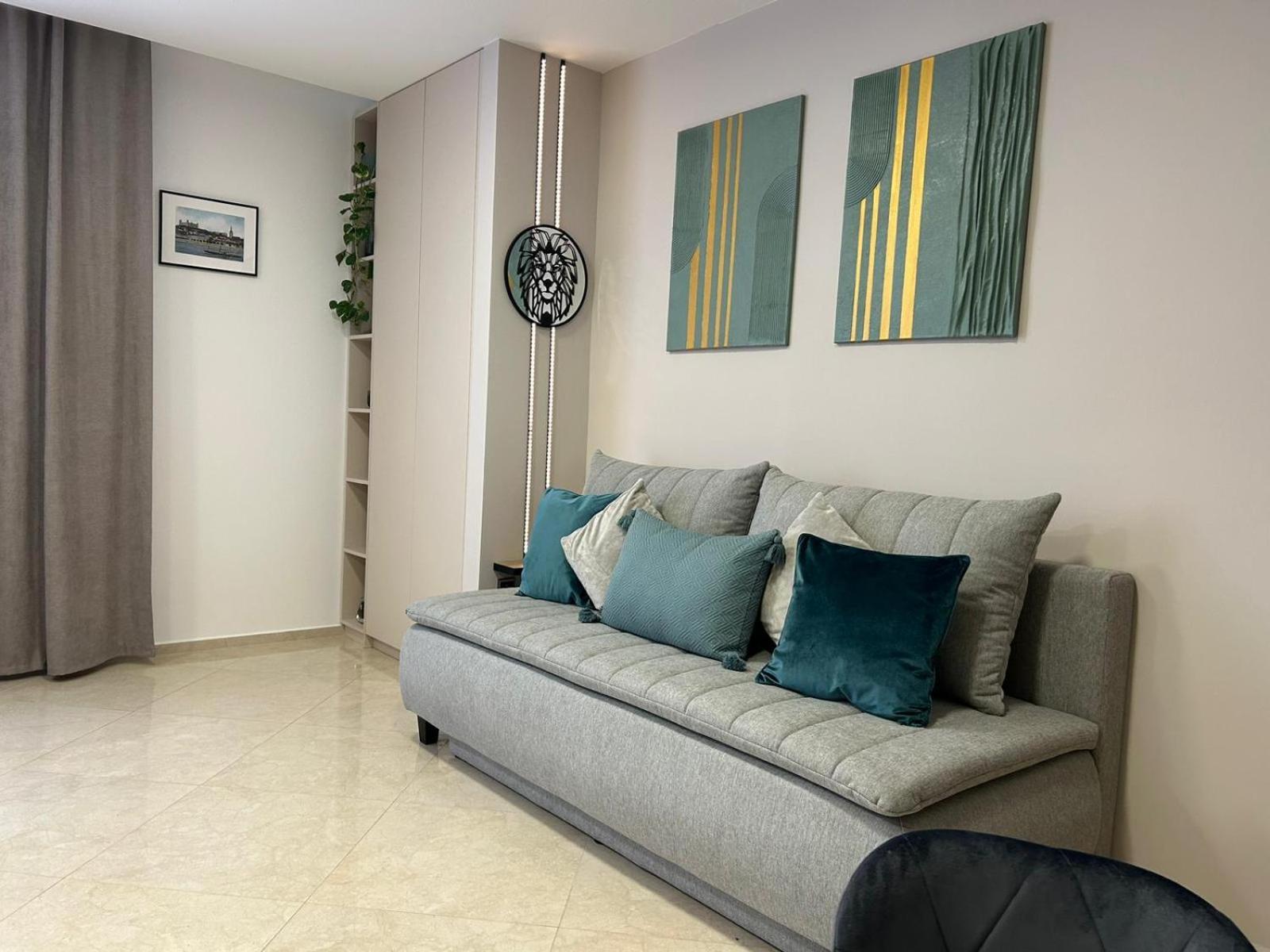 Leo Apartment Free Parking - President Palace Братислава Екстер'єр фото