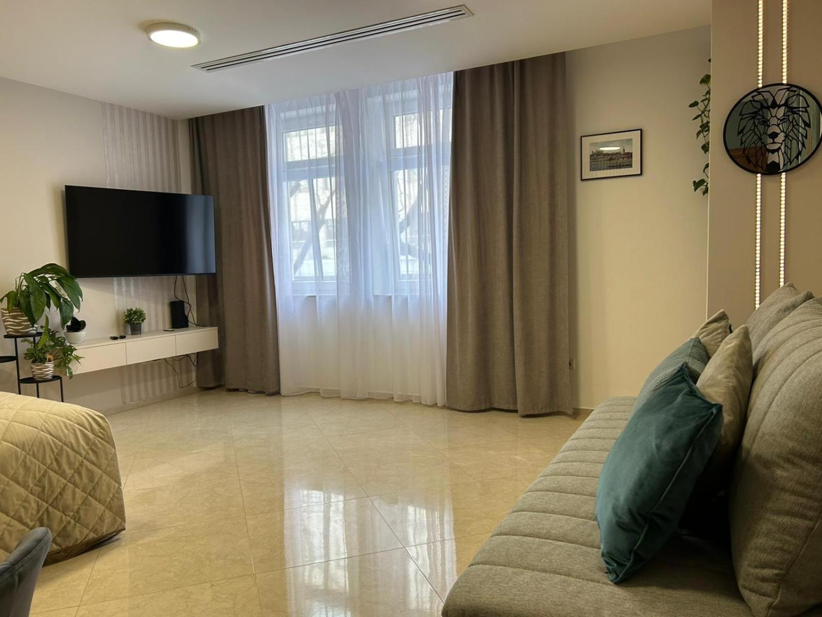 Leo Apartment Free Parking - President Palace Братислава Екстер'єр фото