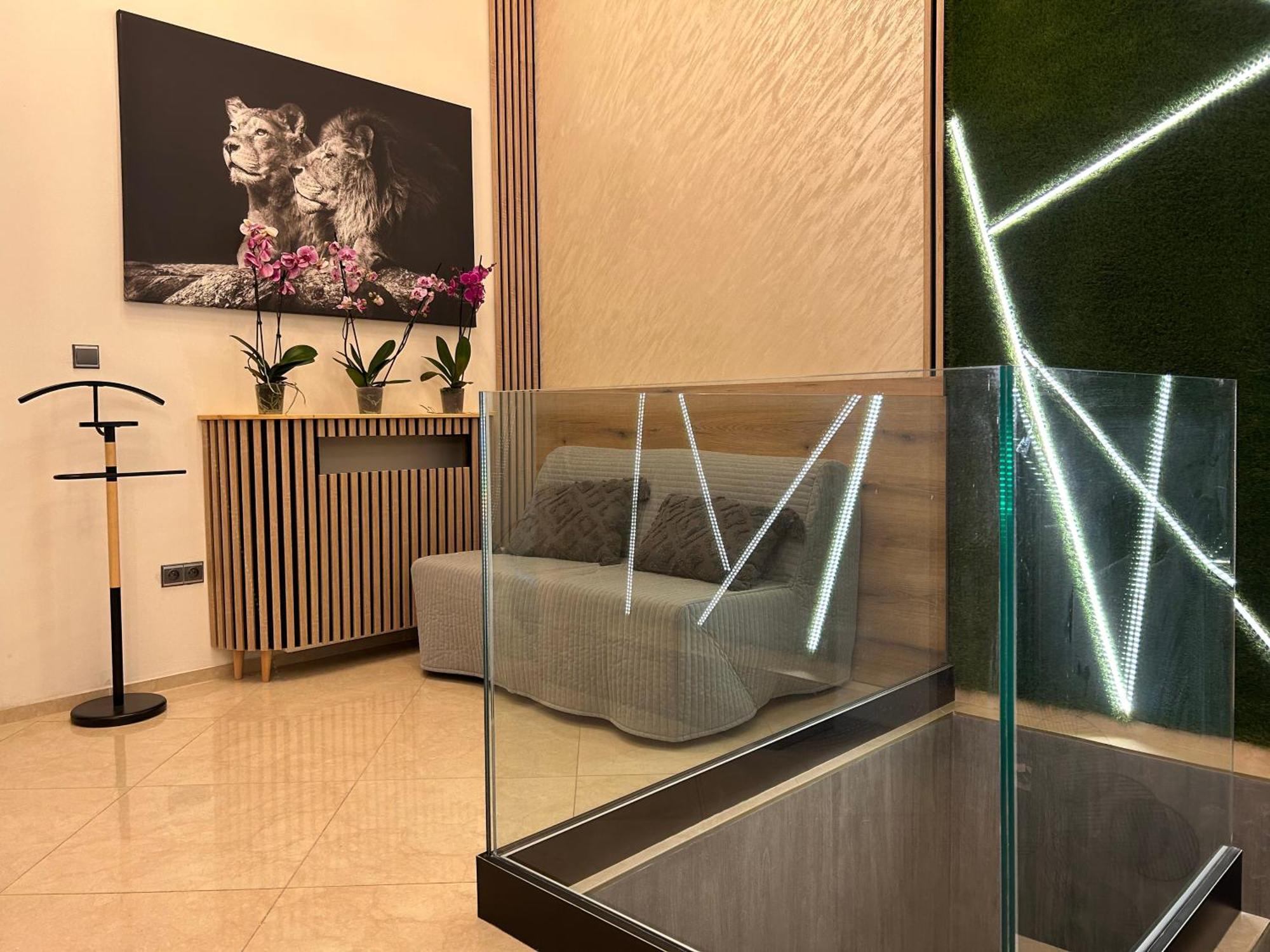 Leo Apartment Free Parking - President Palace Братислава Екстер'єр фото